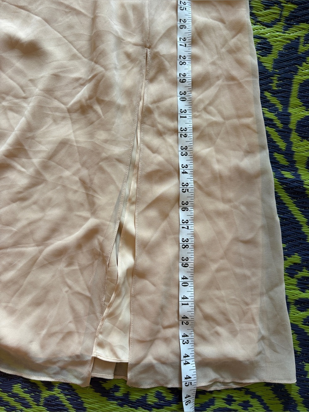 Aritzia Wilfred Bella Dress Beige Sz large Smocked Bodice High Slit Long Sleeve - Picture 12 of 15